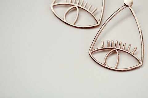 Eyelash triangle